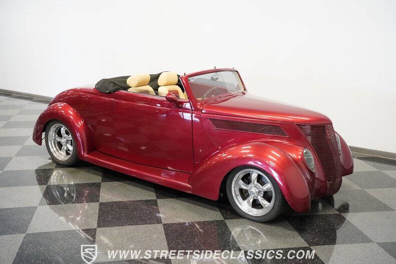 1937 Ford Cabriolet