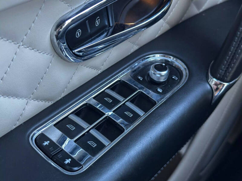 2019 Bentley Bentayga V8