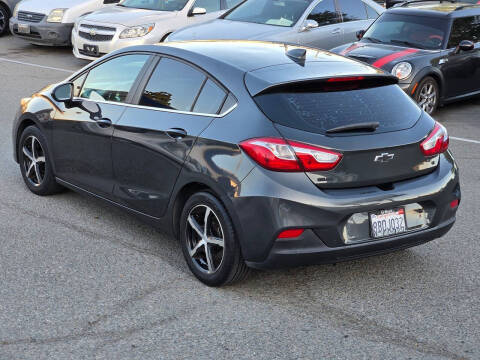 2017 Chevrolet Cruze LT Auto