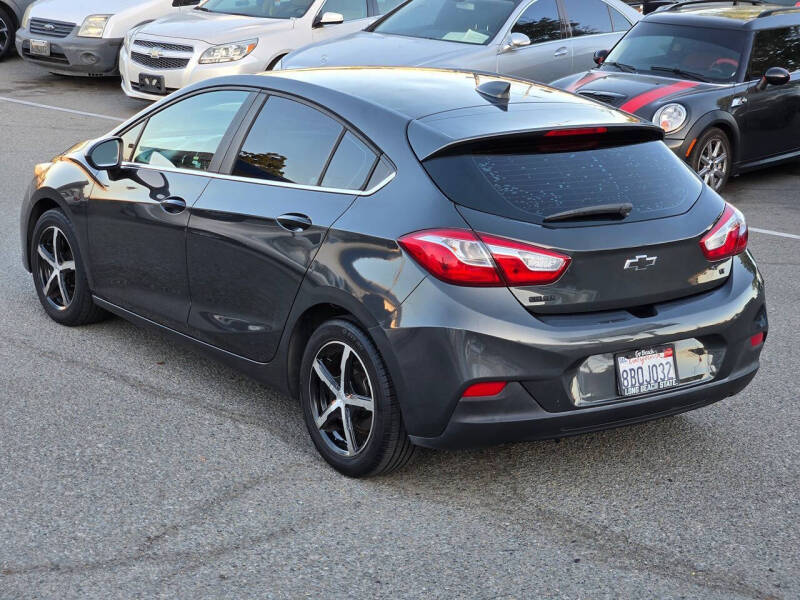 2017 Chevrolet Cruze LT Auto