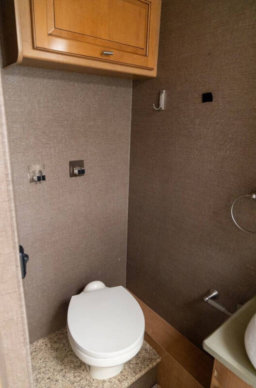 2017 Thor Motor Coach WINDSPORT 34F