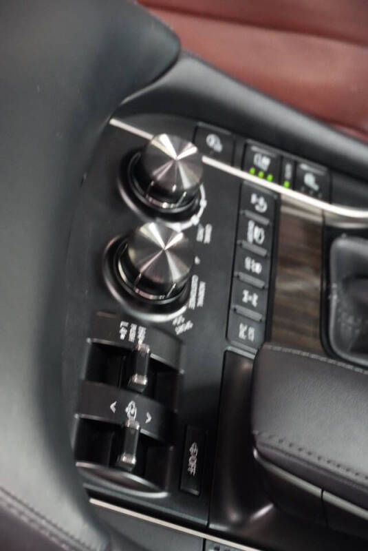 2016 Lexus LX 570