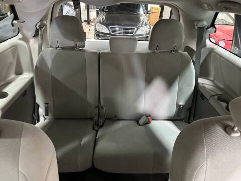 2012 Toyota Sienna