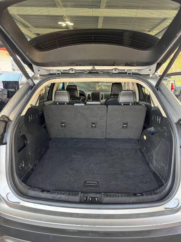 2021 Ford Edge Titanium