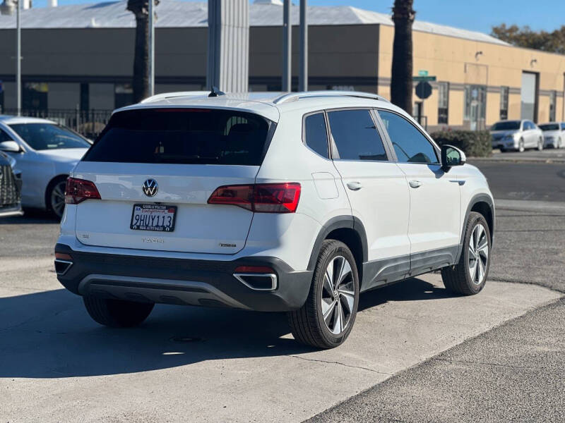 2023 Volkswagen Taos SE 4Motion