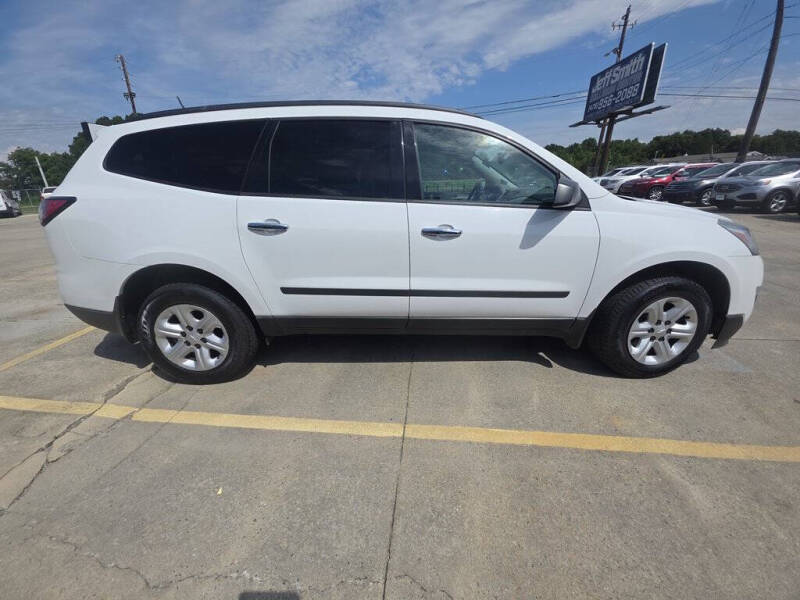 2017 Chevrolet Traverse LS