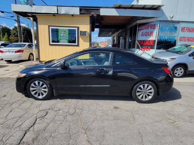 2009 Honda Civic for sale at DAGO'S AUTO SALES LLC in Dalton, GA