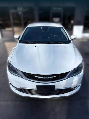 2017 Chrysler 200 Limited Platinum