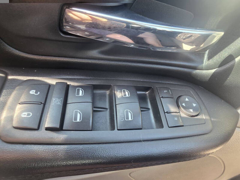 2011 Dodge Grand Caravan Crew