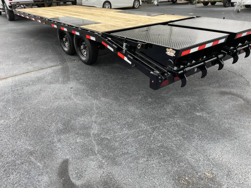 2026 GoodGuys 24’ Deckover Equipment Trailer
