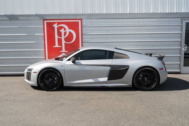 2017 Audi R8 31