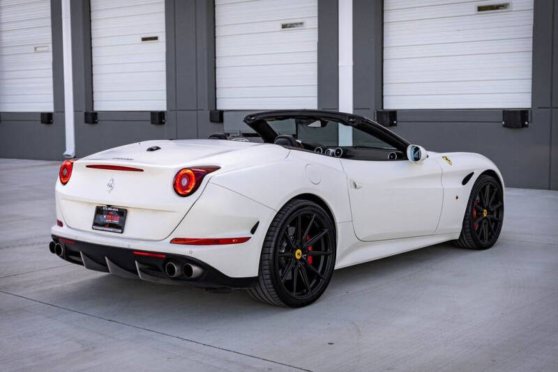 2016 Ferrari California T