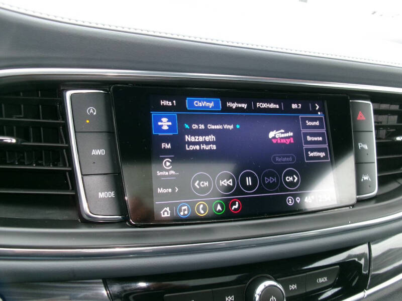 2022 Buick Enclave Essence