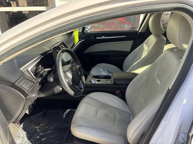 2017 Ford Fusion Hybrid Titanium