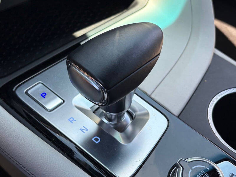 2025 Genesis G70