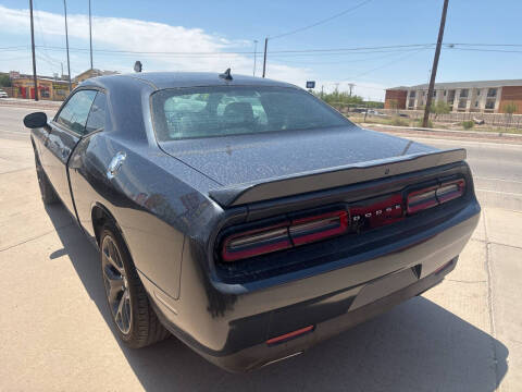 2018 Dodge Challenger SXT Plus