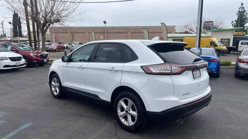 2015 Ford Edge SE