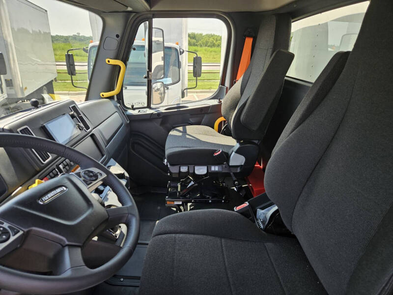 2026 Freightliner M2 106