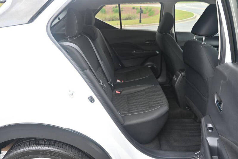 2022 Nissan Kicks SV