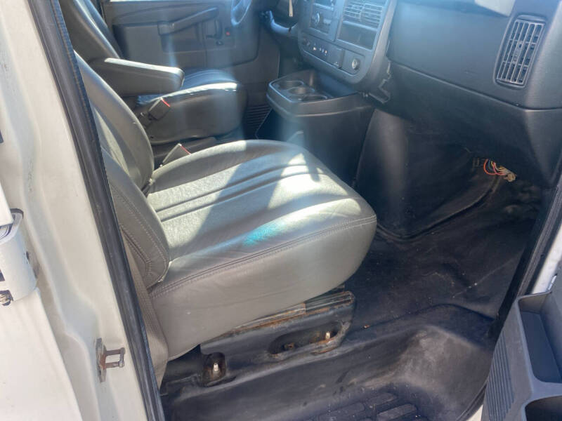 2017 Chevrolet Express 2500