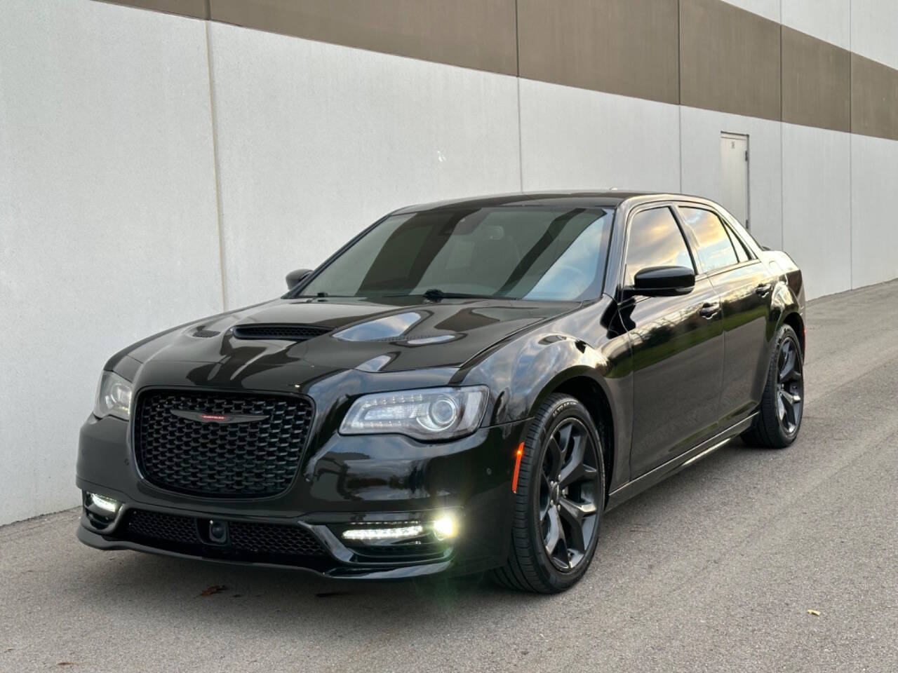 2022 Chrysler 300 for sale at Phoenix Motor Co in Romulus, MI