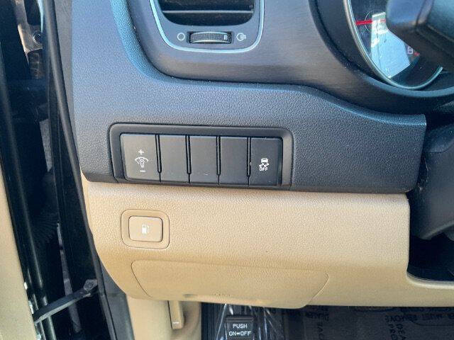2015 Kia Sedona LX