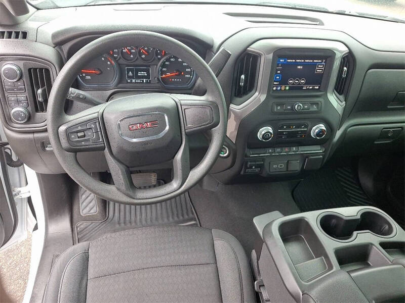 2024 GMC Sierra 2500HD Pro