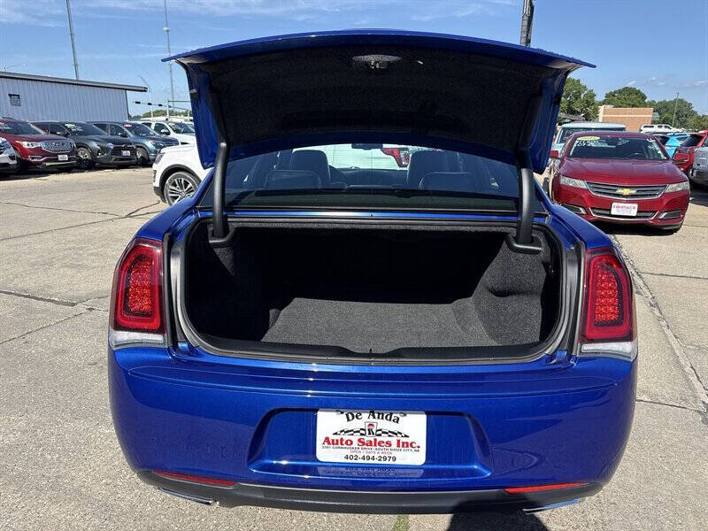 2018 Chrysler 300 S