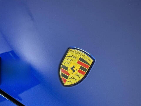 2022 Porsche 911 Carrera 4 GTS