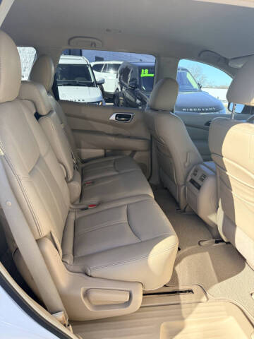 2013 Nissan Pathfinder SV