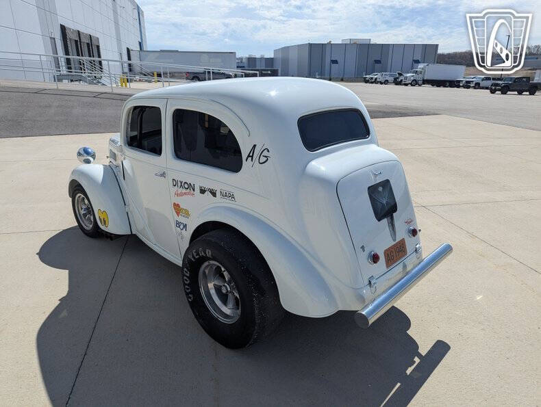 1948 Ford Anglia