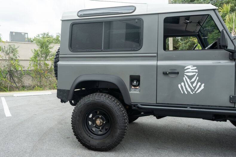 1991 Land Rover Defender