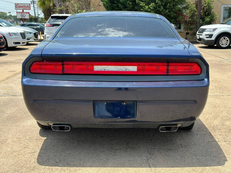 2014 Dodge Challenger SXT