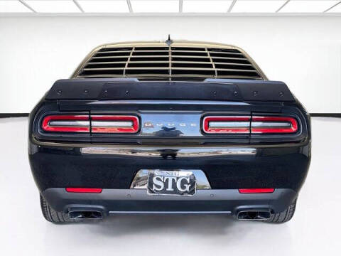 2018 Dodge Challenger 392 HEMI Scat Pack Shaker