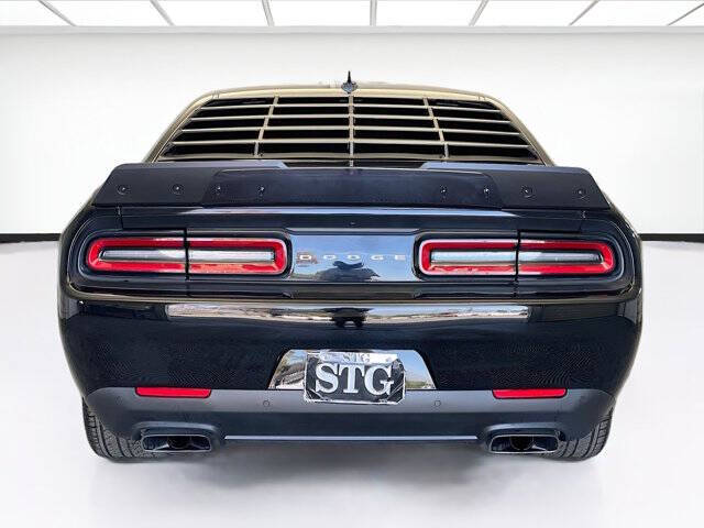 2018 Dodge Challenger 392 HEMI Scat Pack Shaker