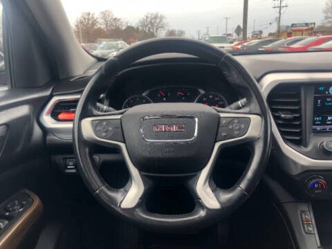 2017 GMC Acadia SLE-2