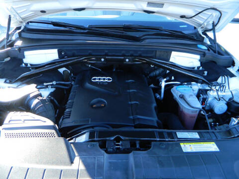 2011 Audi Q5 2.0T quattro Premium Plus