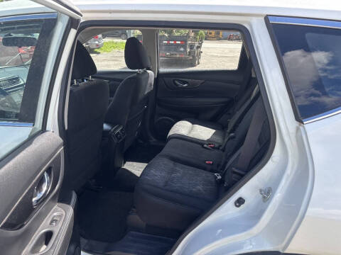 2017 Nissan Rogue SV