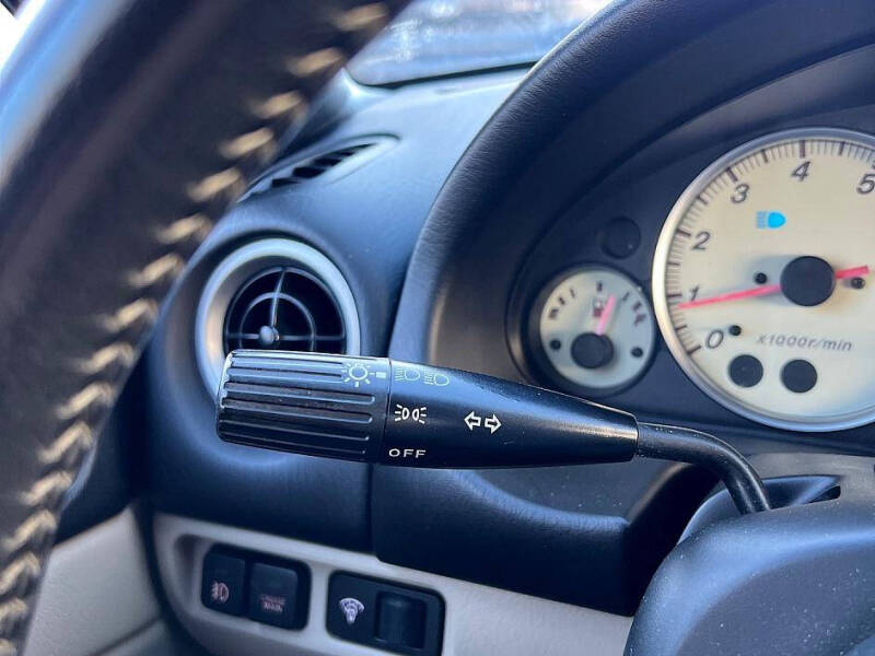 2005 Mazda MX-5 Miata