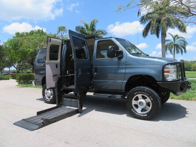 2013 Ford E-Series E-150 XLT