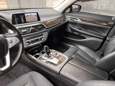 2017 BMW 7 Series 740i