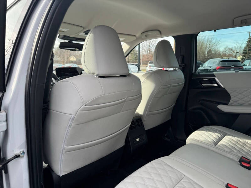 2023 Mitsubishi Outlander PHEV SEL