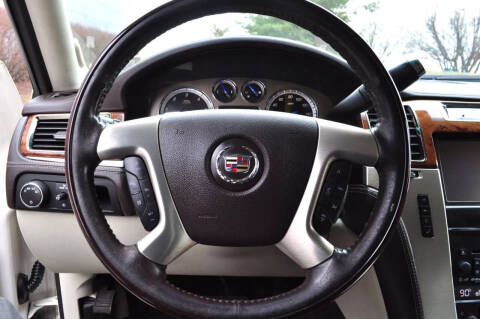2013 Cadillac Escalade Platinum Edition