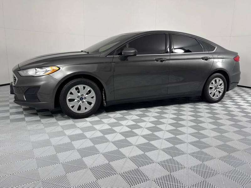 2020 Ford Fusion S photo 10