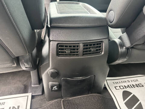 2013 Nissan Titan SV