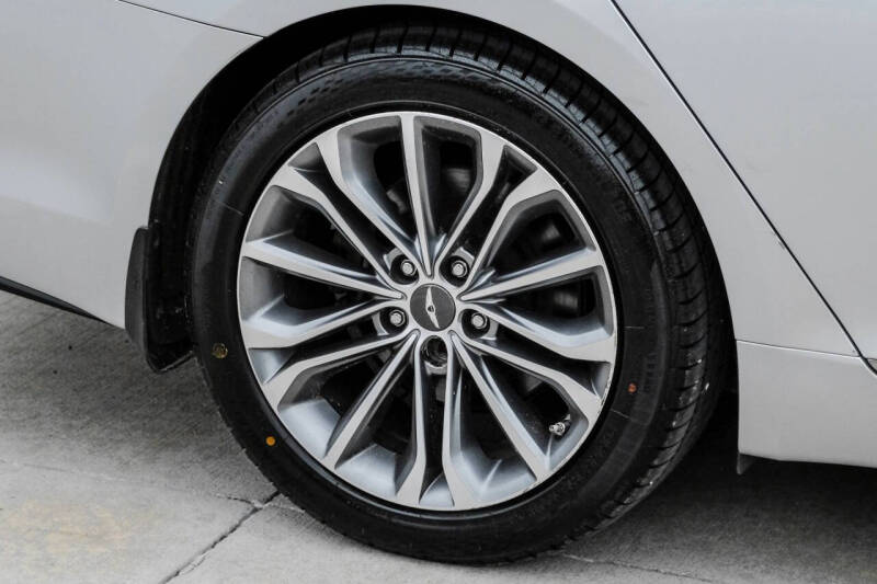 2016 Hyundai Genesis