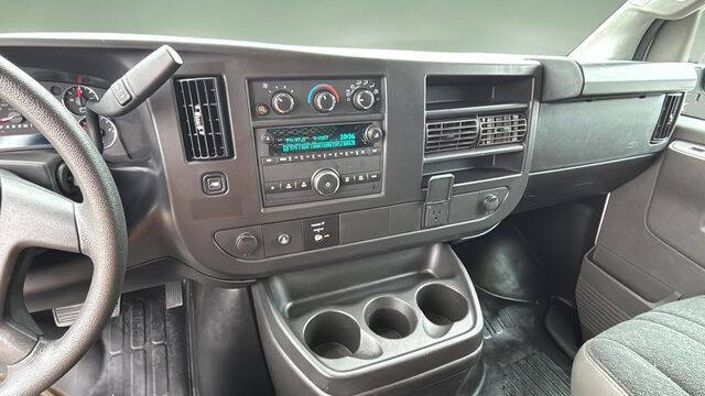 2024 GMC Savana 2500