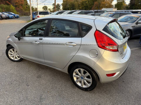 2012 Ford Fiesta SE