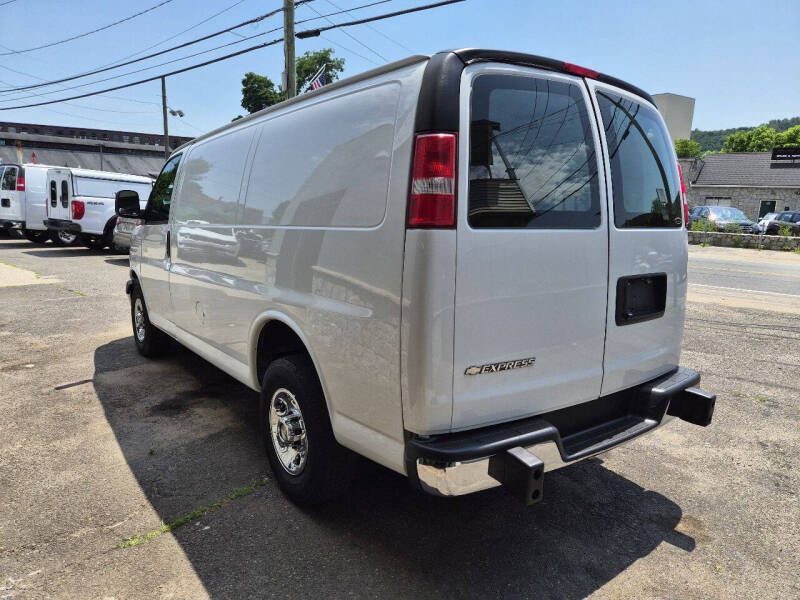 2020 Chevrolet Express 2500