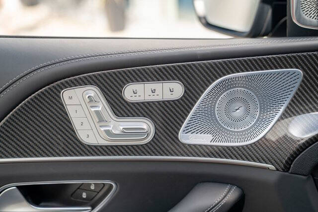 2021 Mercedes-Benz GLS 14